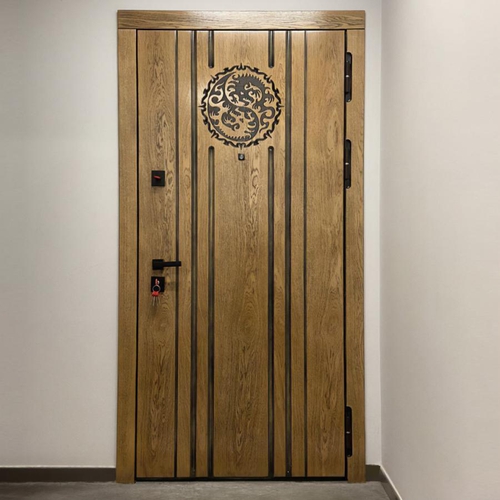 Квартирная дверь с фрезеровкой Квартирная дверь с фрезеровкой