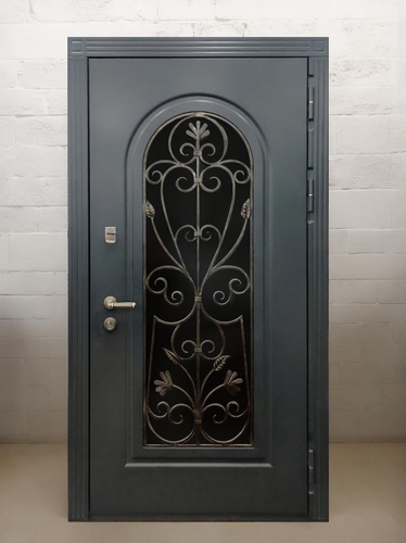 Дверь с большим стеклом Дверь с большим стеклом