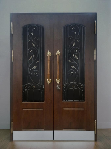 Двустворчатая дверь с ковкой Двустворчатая дверь с ковкой