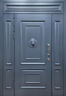 Входная группа с терморазрывом, декором «голова льва» и окрашенными панелями МДФ RAL серый Входная группа с терморазрывом, декором «голова льва» и окрашенными панелями МДФ RAL серый